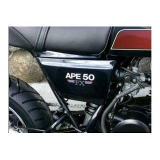 エイプ50 タンク サイドカバー