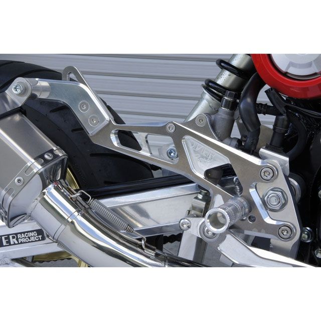 オーバーレーシング GROM マフラーステー 51-22-01/B用 カラー シルバー OVER RACING
