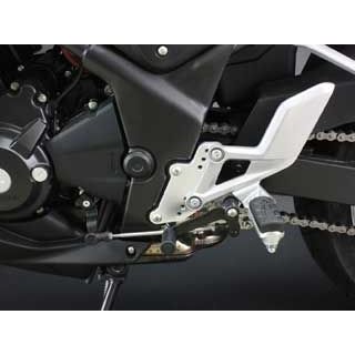 ハリケーン CBR250R ステップオフセットプレート（シルバーアルマイト） HURRICANE_1