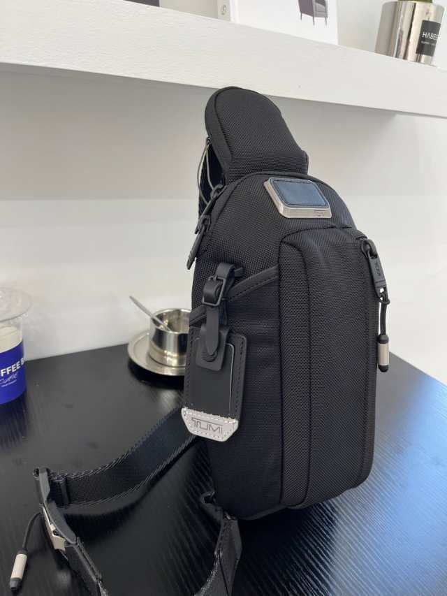 超爆安 新品✨TUMI 新品 ALPHA ALPHA レザー メルカリ BRAVOボディ ...