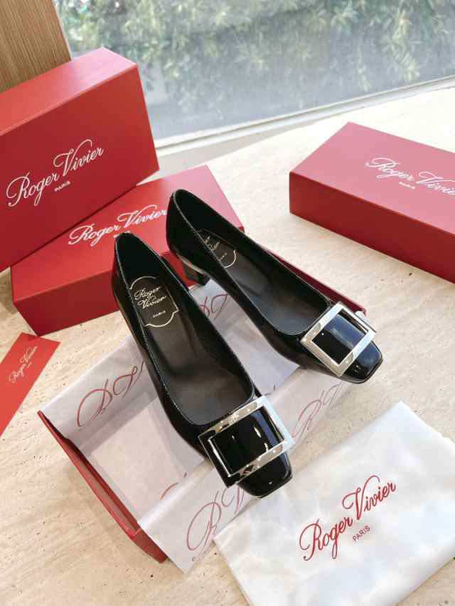 ロジェ ヴィヴィエ ROGER VIVIER パンプ並行輸入品