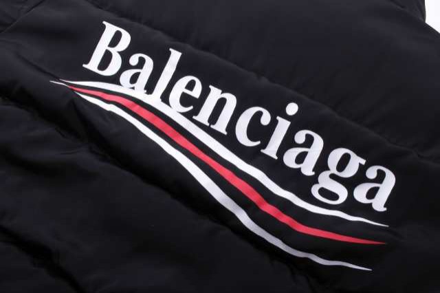 バレンシアガ BALENCIAGAクラシックコーラシルエットタートルバック