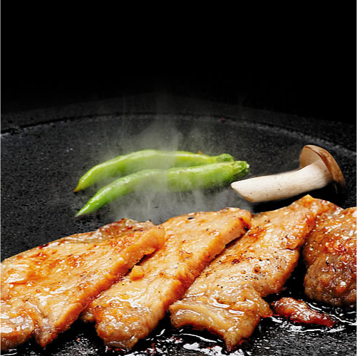 送料無料   森の黒豚 味噌漬(木樽入り) 鹿児島県産 豚肉 ロース肉 肉  黒豚 豚 焼肉 ご当地 グルメ お取り寄せ ギフト   特産品   産地直送 セットの通販は 7,134円