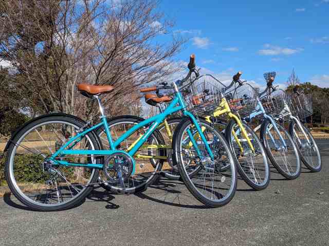 自転車 クロスバイク シティサイクル サラチャリ 通勤 通学 26インチ ブルーグレー グリーン イエロー ホワイト LEDオートライト 外装6段変速の通販はau  PAY マーケット - 自転車本舗 | au PAY マーケット－通販サイト