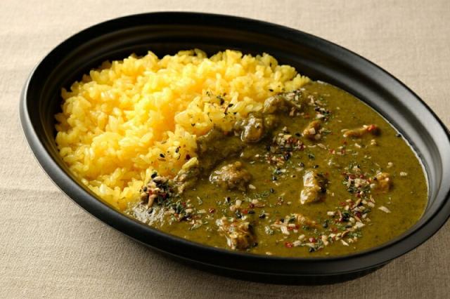 送料無料 印度風ほうれん草のグリーンカレー 200gx30袋 ハウス食品