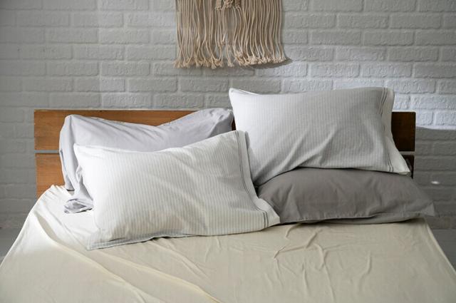 送料無料 ダブルベッド用 シーツ & カバー 4点セット 寝具 ピローケース×2 コンフォーターカバー ホワイト WH ×グレー ボーダー 綿 コットン 北欧 レヴィ Fab the Home