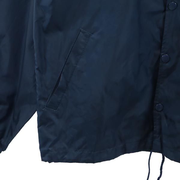オッズアンドエンズ トーガ ナイロン バックプリント コーチジャケット ONE ネイビー Odds ＆ Ends TOGA メンズ オッズアンドエンズ トーガ ナイロン バックプリント コーチジャケット