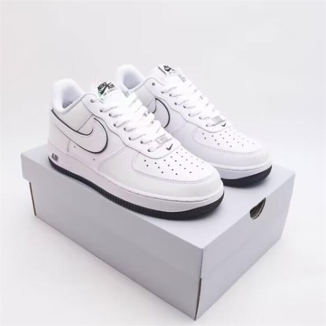 ナイキ エア フォース 1 07 ホワイト ブラック NIKE AIR FORCE 1 07 