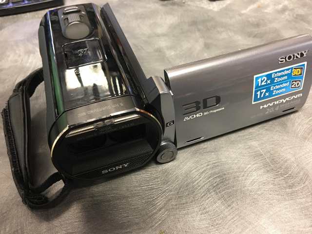 【中古】 ソニー SONY ビデオカメラ Handycam TD20V 内蔵メモリー 64GB シルバー HDR-TD20V