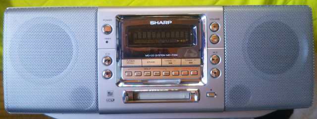 【中古】 SHARP シャープ MD-F230-S MD/CDシステム （CD/MDデッキ/ラジカセ形状タイプ）