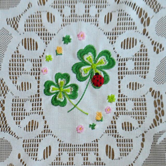 送料無料 のれん レース 刺繍 クローバー よつば 四つ葉のクローバー