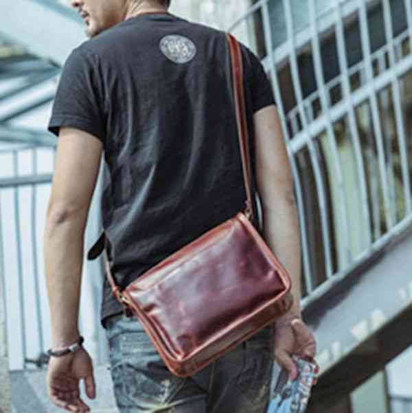 ショルダーバッグ メンズ 冬 軽量 A4 春 人気 大人 小さめ 本革 ボディバッグ 斜めがけ ナイロン かっこいい 秋 バッグインバッグ 多収納 縦型 大きめ 鞄 おしゃれ 2WAY ブランド レザー ハイ 40代 60代 30代 夏 トートバッグ 50代 黒 革 ブランド ランキング bag-1142 9,235円