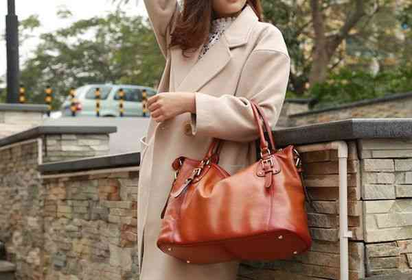 ハンドバッグ レディース ミニバッグ 秋 夏 黒 本革 軽い トートバッグ 人気 斜めがけ ミニショルダーバッグ ミニ カジュアル トート 冬 ブランド 春 レザー革 小さめ ミニトートバッグ おしゃれ ワンマイルバッグ ショルダーバッグ 財布 ランキング ブランド bag-1245の通販は 13,088円