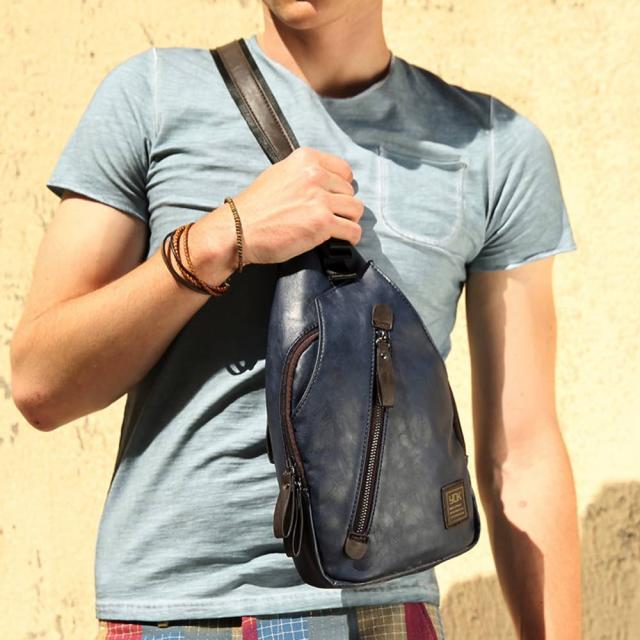 ボディバッグ メンズ 春 人気 大きめ 軽い ブランド おすすめ ウエストポーチ 大容量 30代 40代 きれいめ おしゃれ かっこいい ショルダーバッグ ウエストバッグ 小さめ スポーツ 夏 横型 秋 防水 冬 革 レザー ハイ バッグインバッグ 50代 ブランド ランキング bag-813の通販は 4,921円