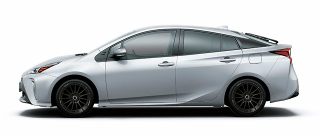 プリウス 50系 30系 17インチ 215/45R17 トーヨー ナノエナジー3 プリウス 50系 30系 17インチ 215/45R17 トーヨー ナノエナジー3