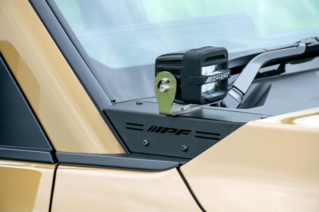 IPF ボンネットランプステー632 for ランドクルーザー250【EXLC2-04