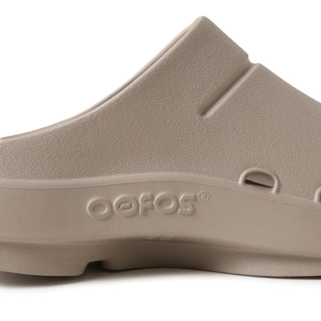 OOFOS ウーフォス ウークロッグ サンダル OOcloog NOMAD ( ベージュ