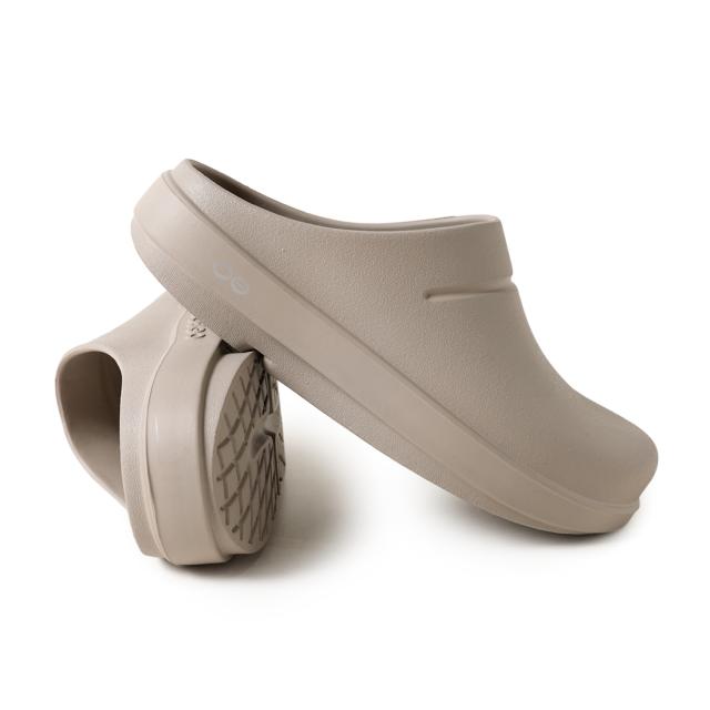 OOFOS ウーフォス ウークロッグ サンダル OOcloog NOMAD ( ベージュ クリーム ラバー クロッグ ミュール メンズ レディース 2000090102252 ) OOFOS ウーフォス ウークロッグ サンダル OOcloog NOMAD ( ベージュ