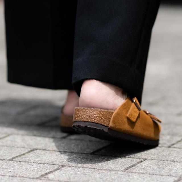 39 BIRKENSTOCK ZURICH チューリッヒ スエード サンダル 茶 Zürich/チューリッヒ| BIRKENSTOCKでオンラインショッピング