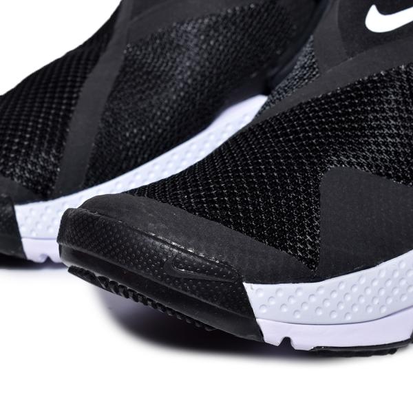 NIKE WMNS GO FLYEASE BLACK WHITE ナイキ ゴー フライイーズ