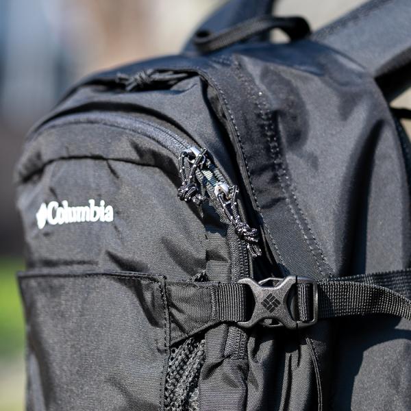 Columbia CASTLE ROCK 25L BACKPACK 2 BLACK CHALK Dark Pulm