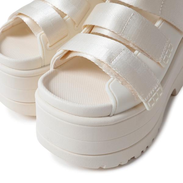 UGG ゴールデンライズ ホワイト 厚底サンダル レディース 22cm 美品 UGG Australia サンダル W GOLDENRISE / アグ ゴールデンライズ