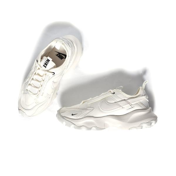 美品　NIKE DD9682-102 ベージュ　23 22.5 楽天市場】ナイキ TC 7900 NIKE W TC 7900 ベージュ/セイル