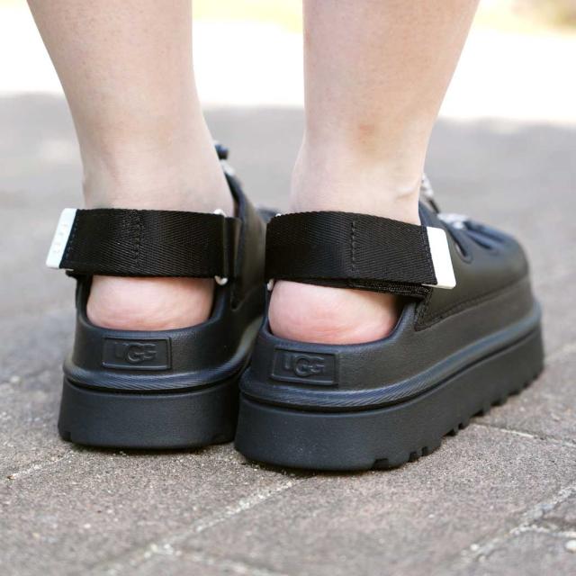 UGG アグ ゴールデン グロウ トグル サンダル GOLDEN GLOW TOGGLE BLACK ブラック 黒 厚底 レースアップ ラバー レディース ウィメンズ 1179370-BLK_1