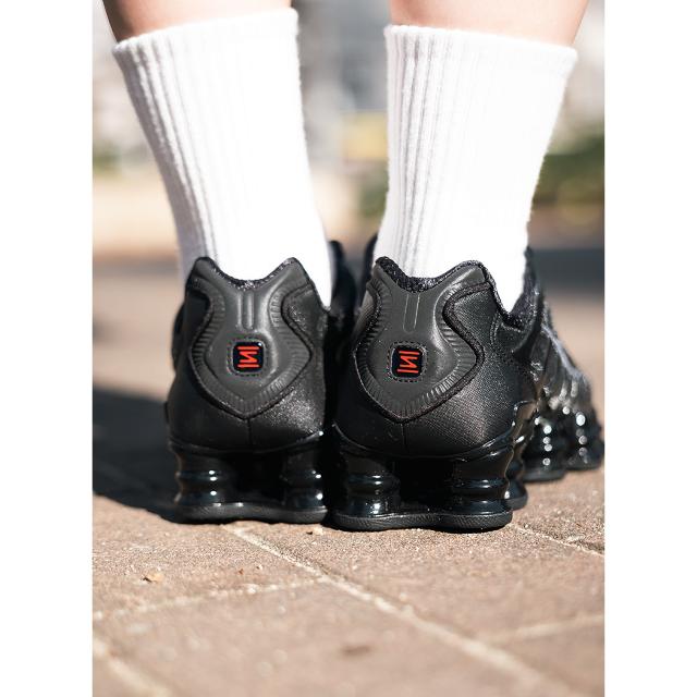 NIKE ナイキ ウィメンズ ショックス スニーカー W SHOX TL Black and Max Orange ( 黒 ブラック メンズ レディース ウィメンズ AR3566-002 )_2