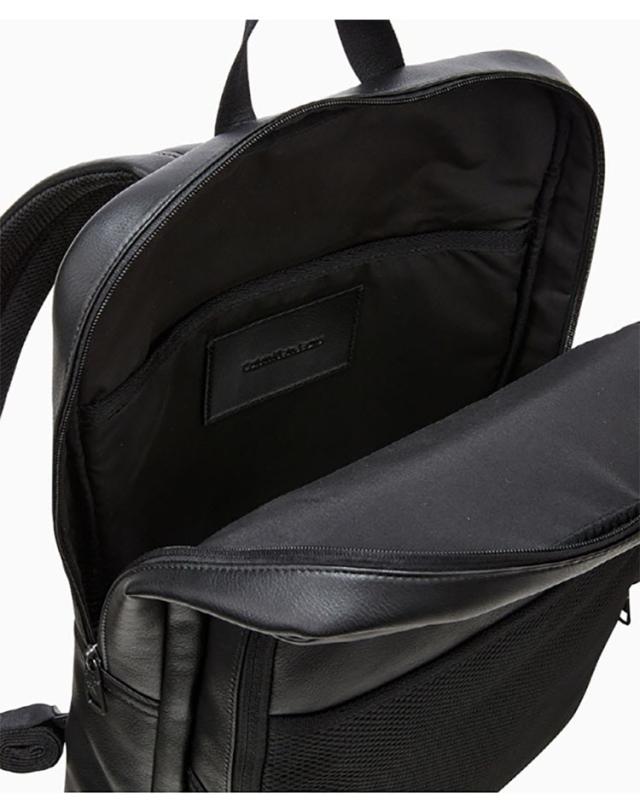   カルバンクライン バックパック SLIME SQUARE BACKPACK BLACK CK ロゴ リュック スクエアバッグ バッグ BAG HH3846-001 Calvin Klein カルバンクライン バックパック SLIME SQUARE BACKPACK
