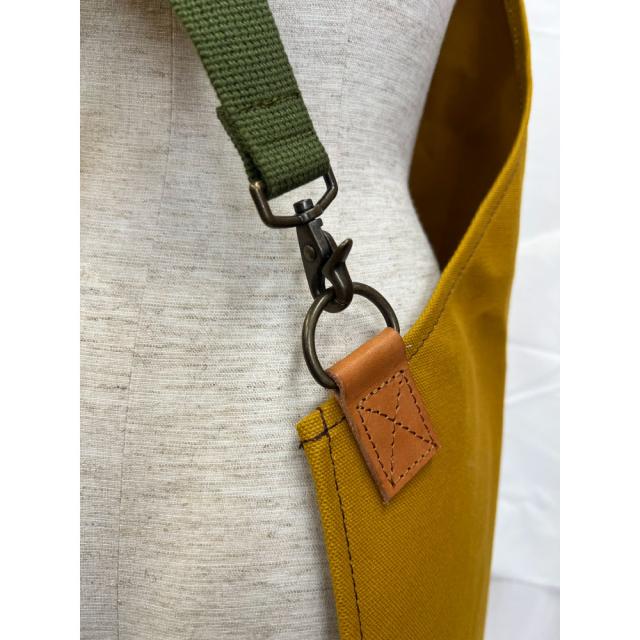 DIY ワーク エプロン ロング イエロー×モスグリーン マルチポケット 倉敷帆布 栃木レザー キャンバス 本革 かっこいい ポケット ユニセックス 綿100％ 倉敷6号帆布 黄 緑 前掛け 作業用 ガーデニング カフェ_4