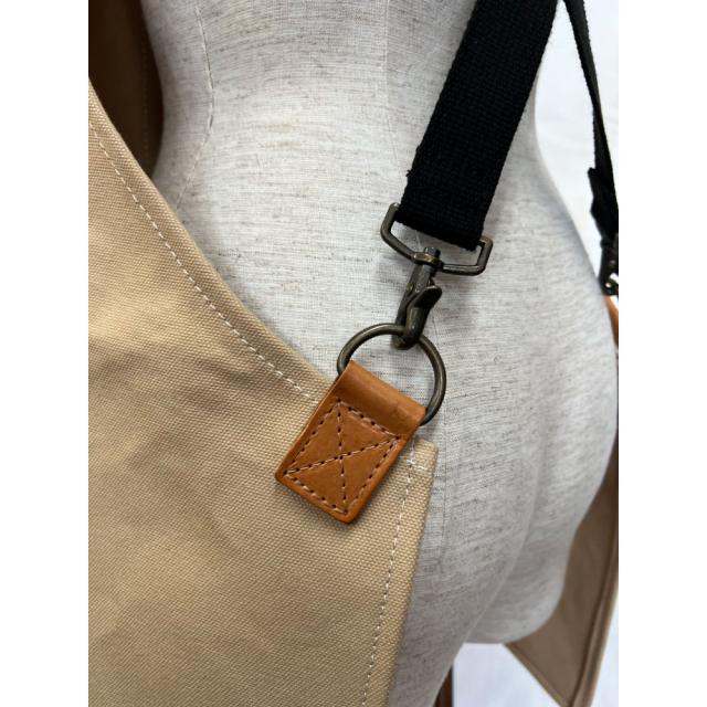 DIY ワーク エプロン ロング ベージュ×ブラック マルチポケット 倉敷帆布 栃木レザー キャンバス 本革 かっこいい ポケット ユニセックス 綿100％ 倉敷6号帆布 黄 緑 前掛け 作業用 ガーデニング カフェ_4
