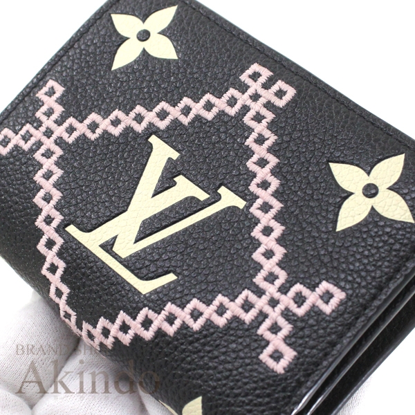 【新品同様】ルイヴィトン 二つ折り財布 ポルトフォイユ・クレア モノグラム･アンプラント ブロデリー 刺繍 レザー 黒 ブラック M81139 LOUIS VUITTON レディース コンパクトブランド ギフト プレゼント コインケース 小銭入れ 2つ折り_2