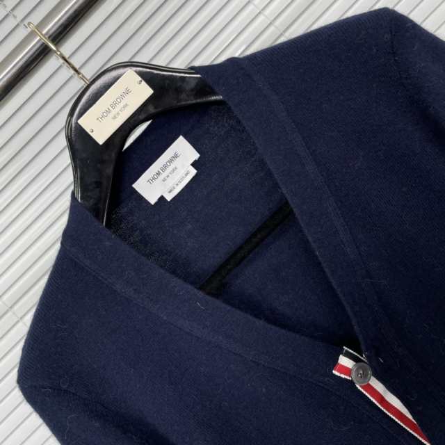THOM BROWNE トムブラウン TB ブランド クラシック 4バー カシミア カーディガンの通販は THOM BROWNE トムブラウン TB ブランド クラシック 4バー カシミア カーディガンの通販は