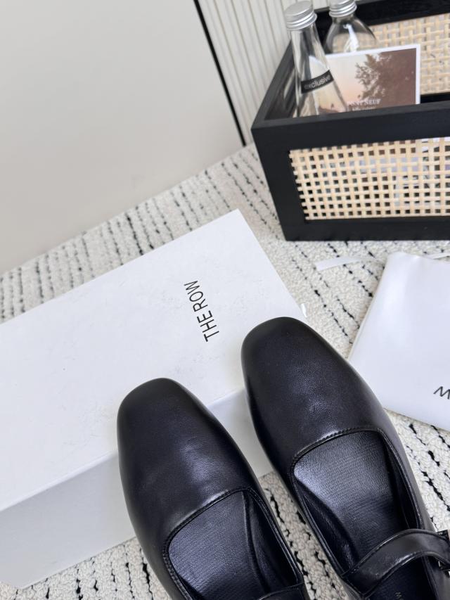 THE ROW ヌバックローファー