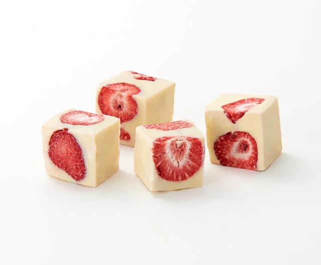 バレンタイン2026 オードリー ストロベリーショコラ ボトルL 270g入り