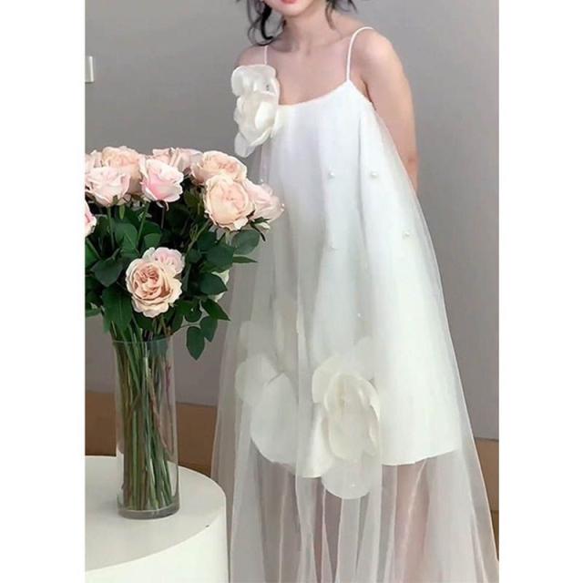 ウエディングドレス aライン ミニ丈 透け感 白 袖なし キャミソールドレス 花 コサージュ 花嫁 結婚式パーティードレス ブライダル ふんわり レイヤー イブニングドレス前撮り後撮り 披露宴_3