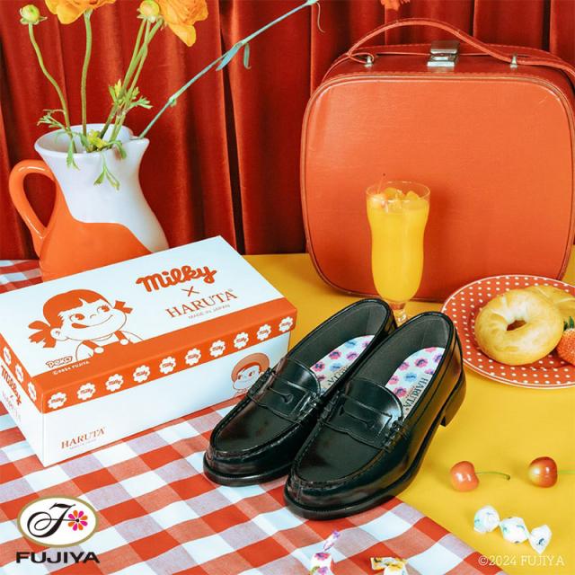 日本未入荷】PRADA*デザインが魅力*リエディション ミニポーチ