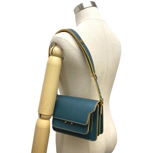※交渉中　マルニ MARNI ショルダーバック トランク ミディアム グリーン 楽天市場】MARNI マルニ ショルダーバッグ NOOS TRUNK BAG