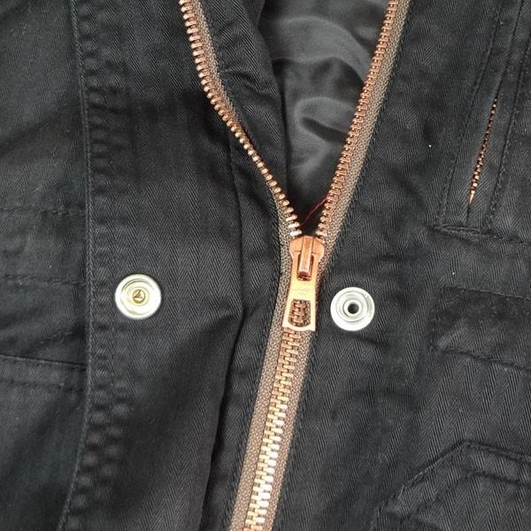 リーバイス レディース ライトウェイトバデッドパーカー ブラック Levi's M リーバイス レディース ライトウェイトバデッドパーカー ブラック