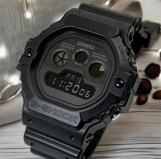 【新品＆安心の正規品】カシオ腕時計 ジーショック 国内正規品 メンズ ブラック DW-5900UBB-1JFプレゼント 腕時計 ギフト   愛の証 感謝の気持ち g-shock