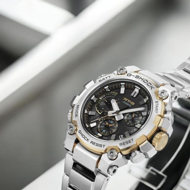 【新品＆安心の正規品】g-shock 腕時計 ジーショック CASIO カシオ G-SHOCK 男性用 MTG Bluetooth対応 防水 合格 卒業 進学 就職祝いに最適  記念日 誕生日お祝い  カップル   サイズ調整無料 ソーラー MTG-B3000D-1A9JF