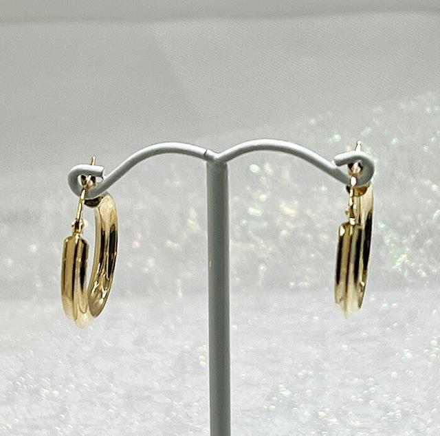 イタリー） 750 フープ ピアス ウノアエレ フープピアス K18YG