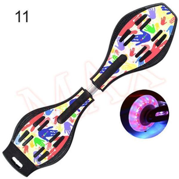 エスボード LED光るホイール 子供用 大人用 キックボード スケートボード 足踏み式 クローバー株式会社 おしゃれ すべり止め付き スポーツ プレゼント 多色 エスボード LED光るホイール 子供用 大人用 キックボード スケート