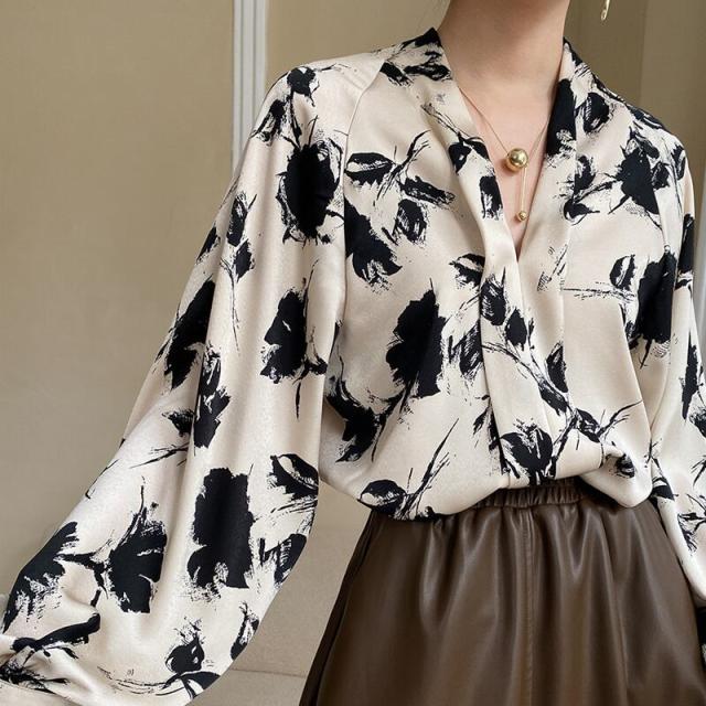 レディース フォーマルブラウス 韓国風 ボリュームスリーブ 無地 ゆったりシルエット 体型カバー 高見え オフィス 春秋冬 30代40代