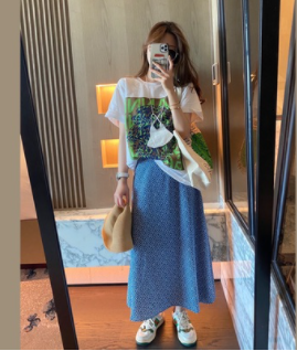 トップス Tシャツ 白トップス l 半袖 Uネック 細身 ストレート 綿 大人可愛い おしゃれ 柄 春 夏 10代 20代 30代 レディース お出かの通販は 8,040円