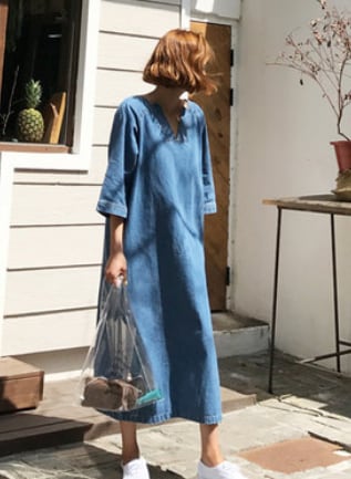 Vネックデニムワンピース ワンピース ロングスカート デニムスカート l 袖あり 5分袖 Vネック フレア Aライン ブルーデニム かわいい 大人可愛