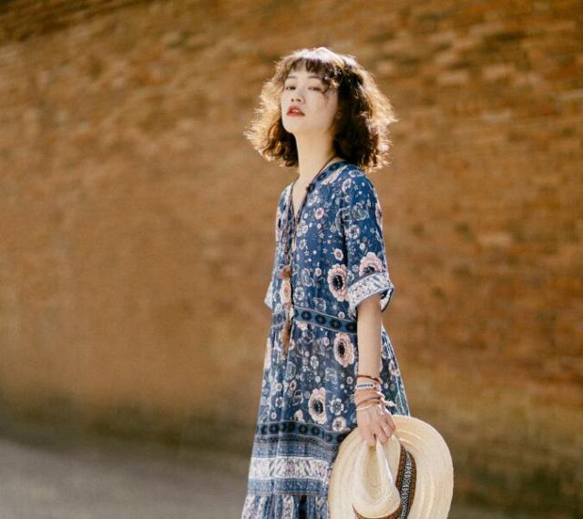 ワンピース フレアスカート フレアワンピース l ロング丈 マキシ マキシ丈 5分袖 Vネック フレア ポリエステル かわいい おしゃれ お洒落 レト