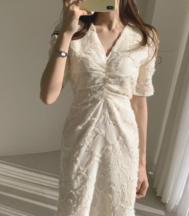 ワンピース フレアワンピース 膝下 l ミモレ丈 袖あり 半袖 Vネック 襟なし フレア スリム 細身 Aライン レース 刺繍 ファスナー ハイウエス