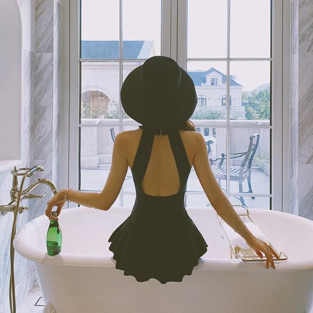 水着 ワンピース スカート l 黒 体型カバー 可愛い ホルターネック ブラック オープンバック かわいい 大人可愛い きれいめ セクシー シンプル